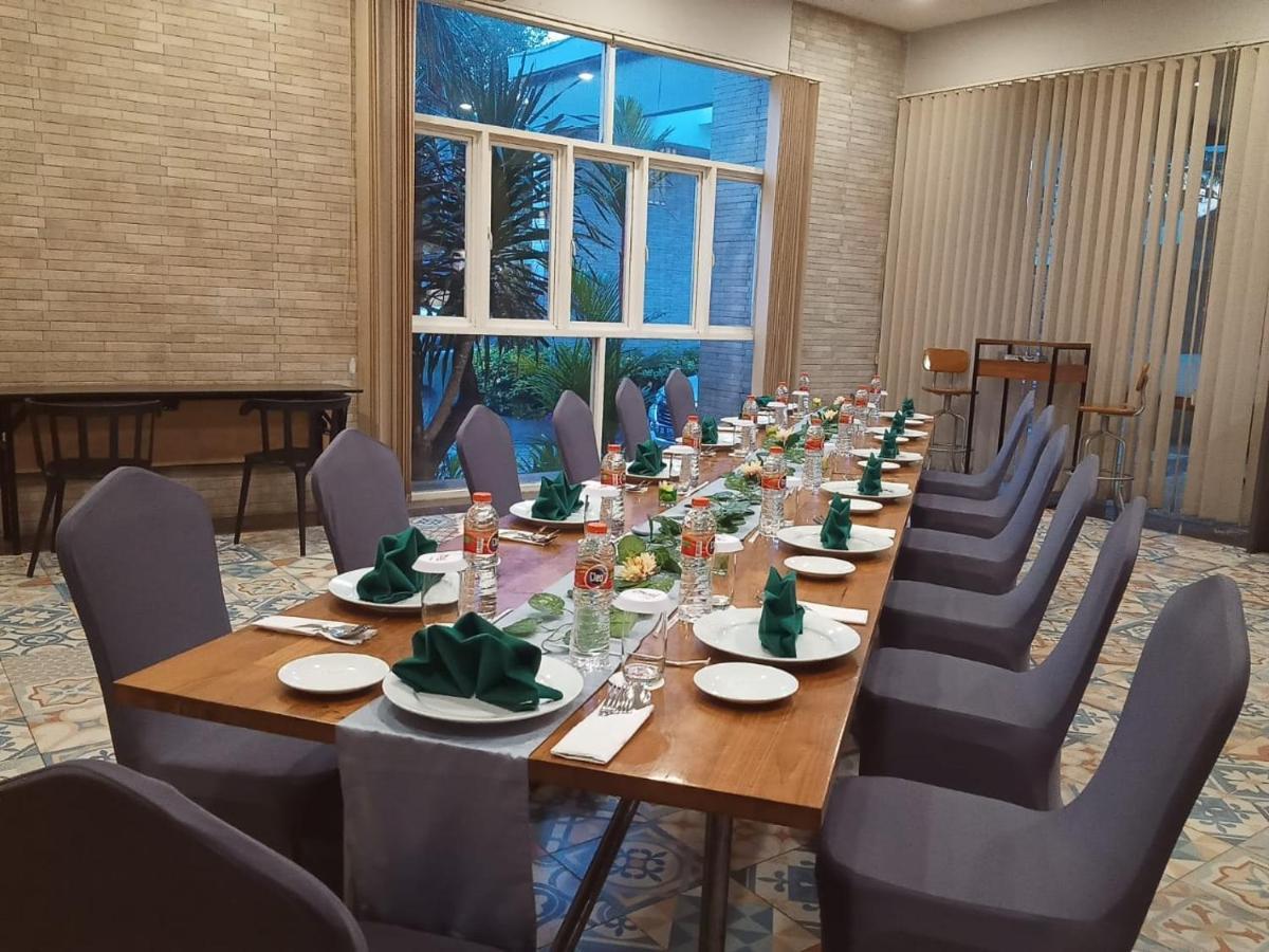 Grand Kolopaking Hotel Kebumen Esterno foto