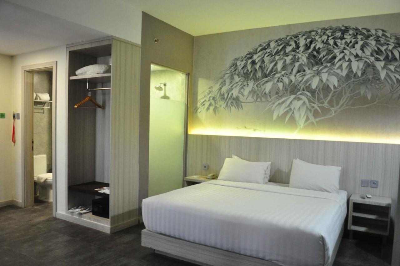 Grand Kolopaking Hotel Kebumen Esterno foto